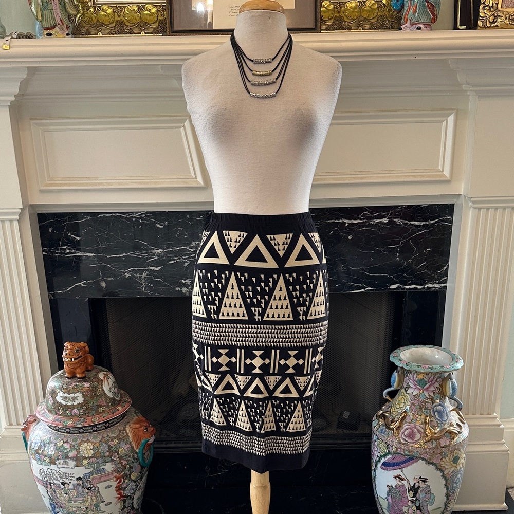“banga” Black & Beige Geometric Pattern Skirt